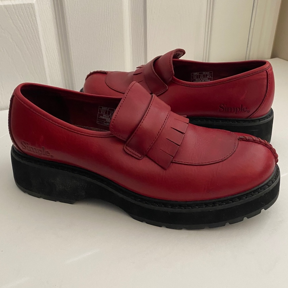 Vintage Simple Red Leather Kiltie Platform Oxford